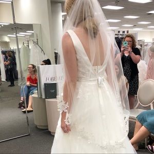 NWT Ivory Lace Veil David’s Bridal